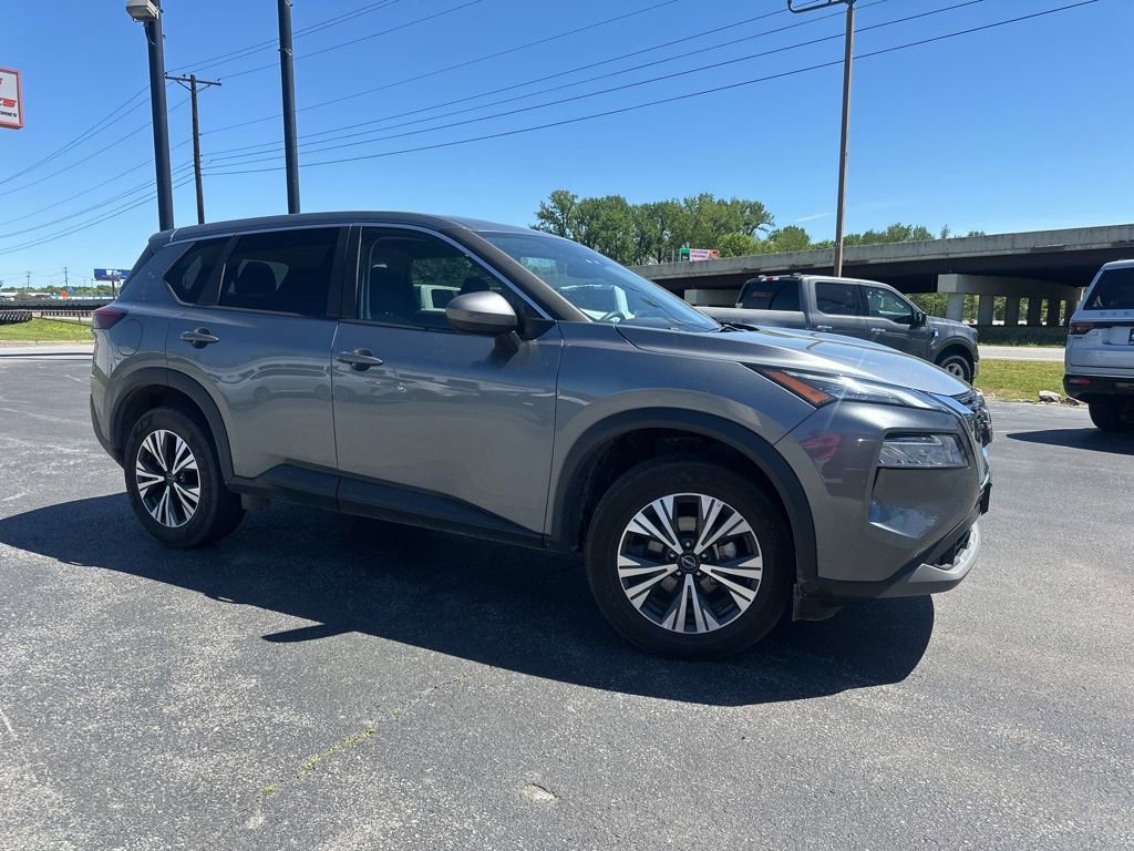 Used 2023 Nissan Rogue SV AWD/4WD image 2
