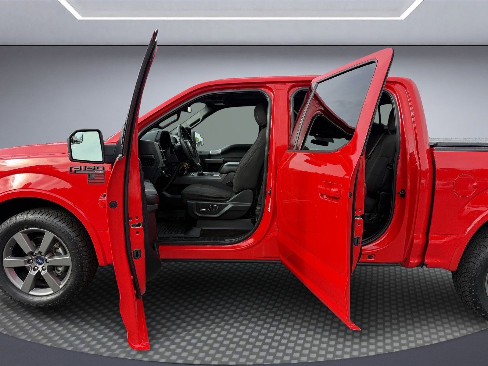 Used 2017 Ford F150 XLT w/ Equipment Group 302A Luxury RWD image 11