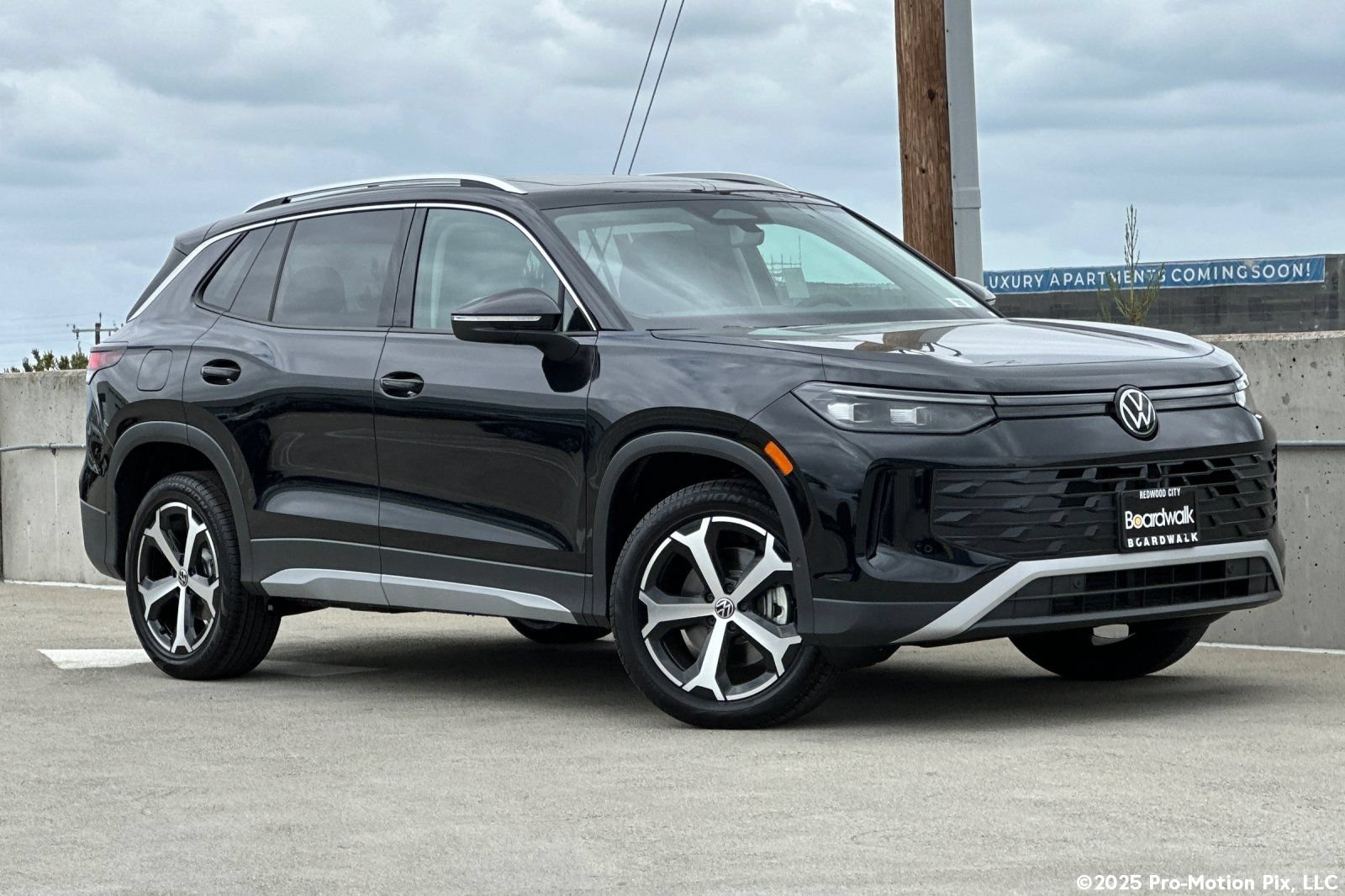 New 2026 Volkswagen Tiguan SE