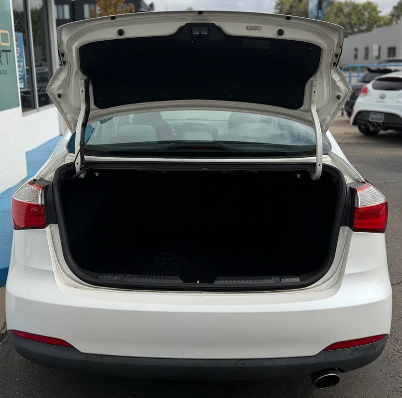 Used 2016 Kia Forte EX FWD image 10