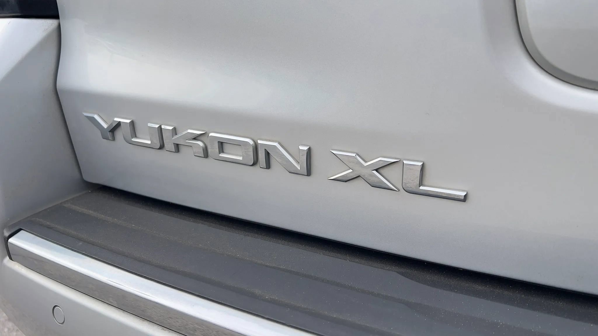 Used 2020 GMC Yukon XL Denali w/ Open Road Package image 11