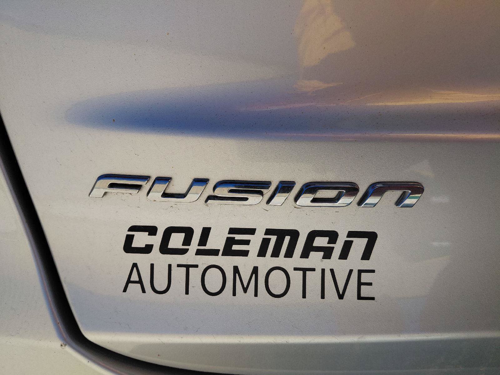 Used 2019 Ford Fusion SE FWD image 17