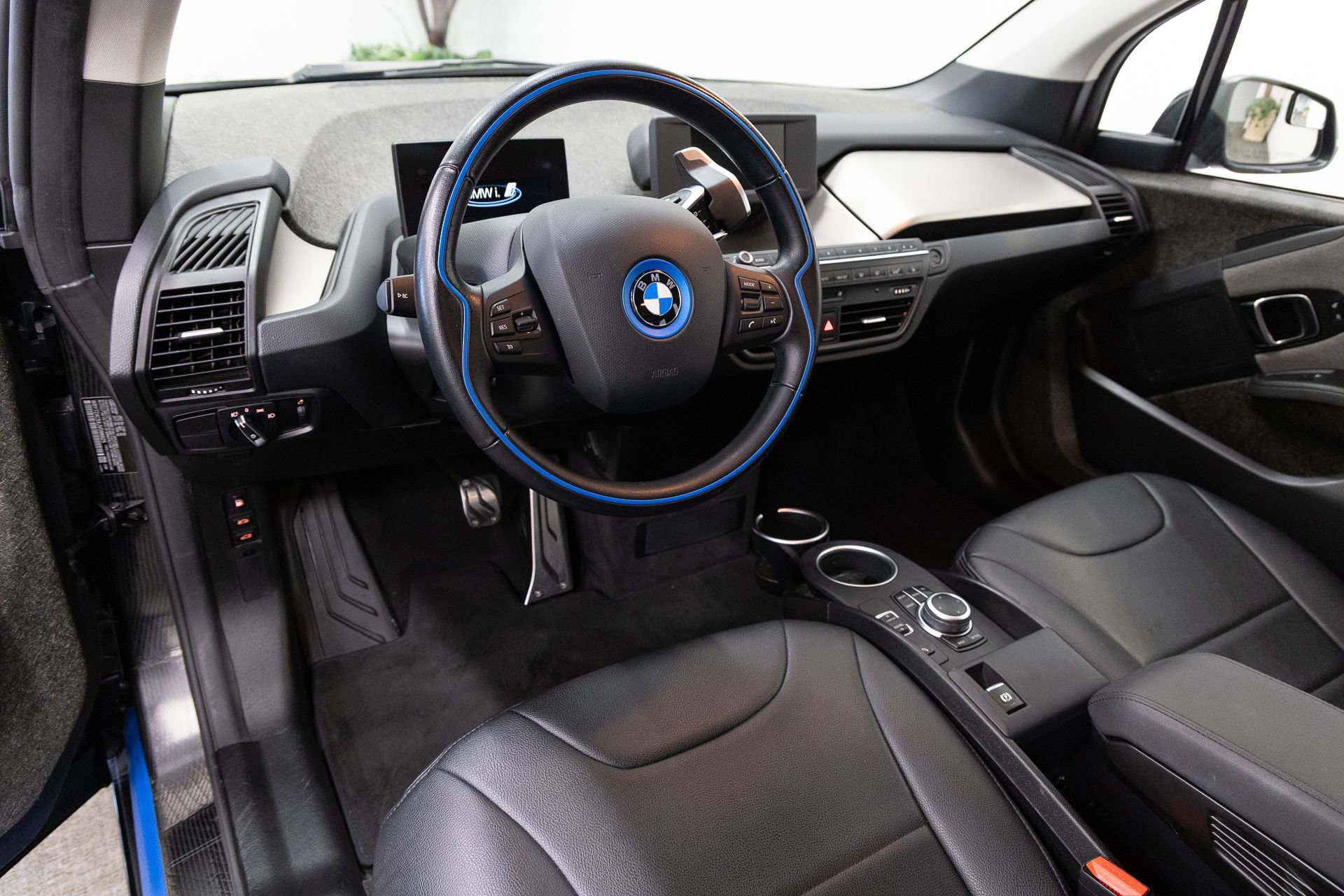 Used 2018 BMW i3 w/ Range Extender image 6