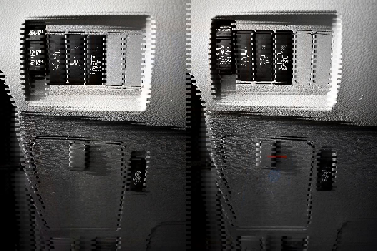 Used 2015 Toyota Sienna XLE image 16