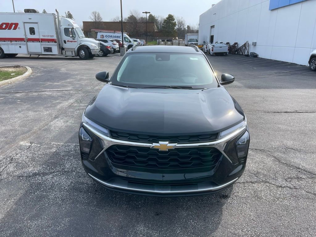 New 2026 Chevrolet Trax LT image 2