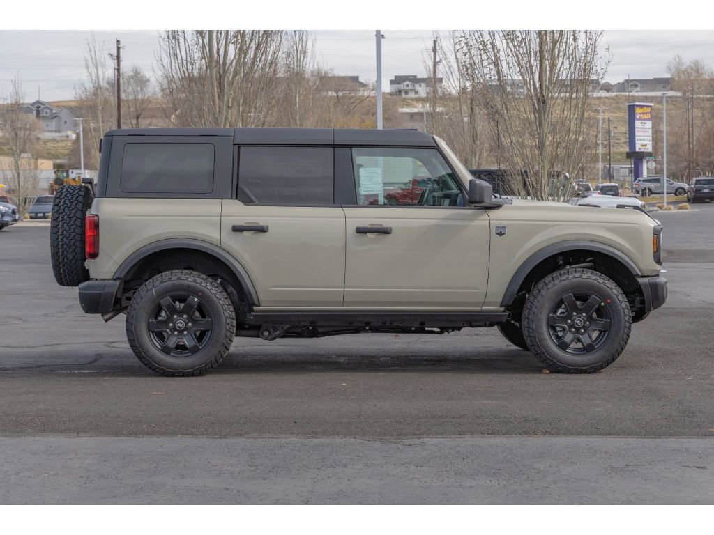 New 2025 Ford Bronco Big Bend w/ Black Diamond Package image 2