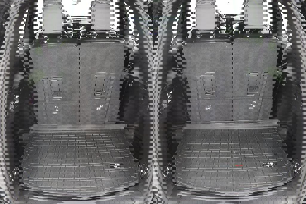 Used 2023 Jeep Grand Cherokee L Laredo image 30