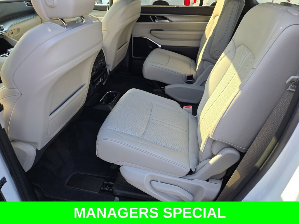 New 2026 Jeep Grand Wagoneer Limited AWD/4WD image 23