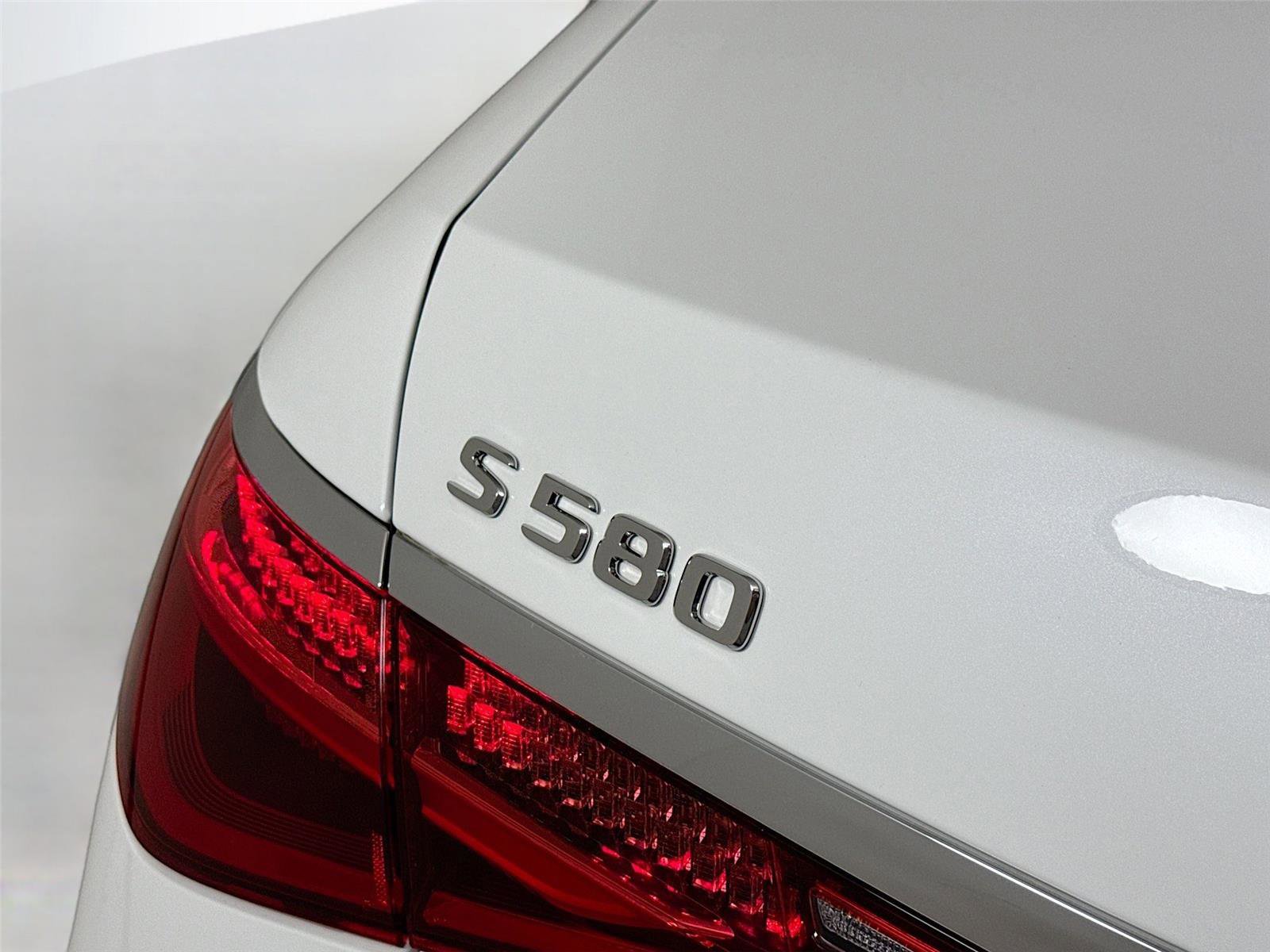 Used 2024 Mercedes-Benz S 580 4MATIC Sedan image 34