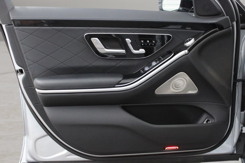 Used 2022 Mercedes-Benz S 580 4MATIC Sedan image 16