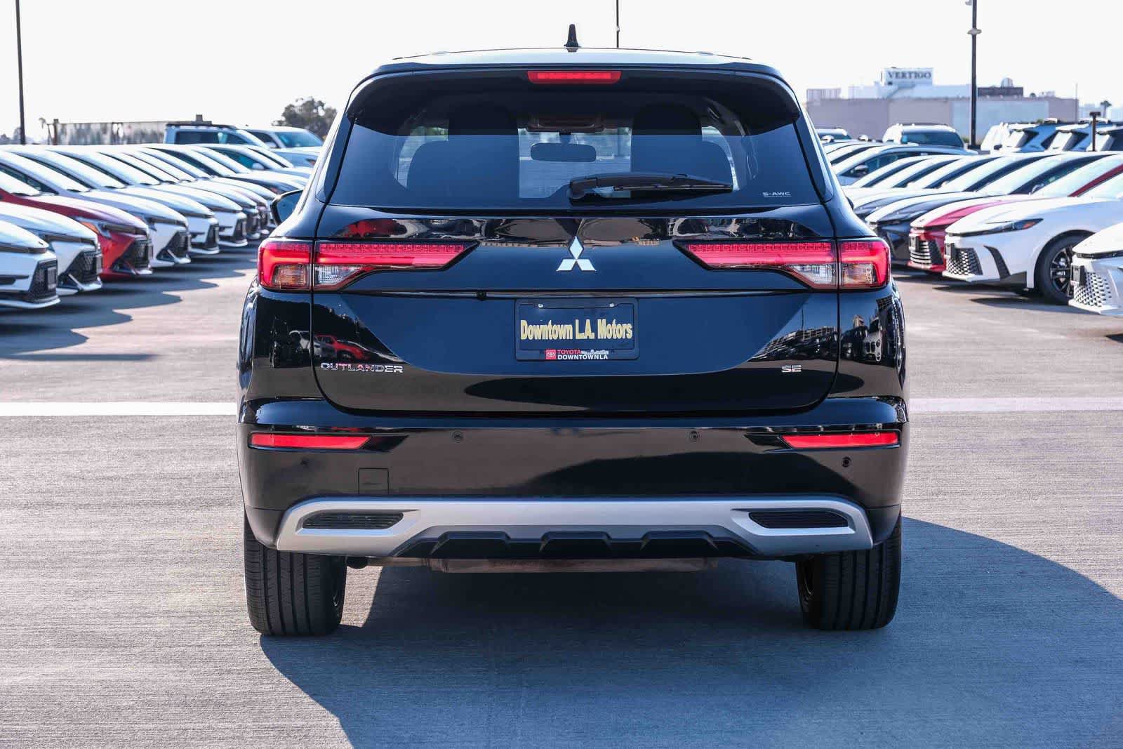 Used 2024 Mitsubishi Outlander SE AWD/4WD image 5