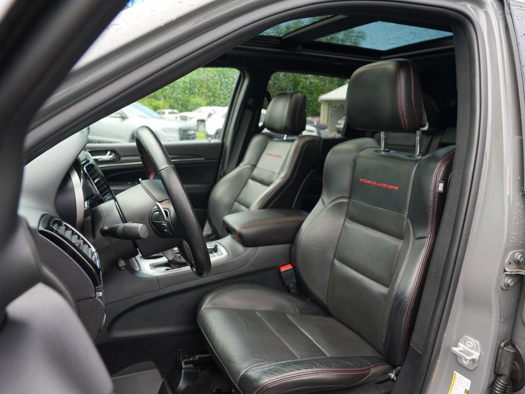 Used 2021 Jeep Grand Cherokee Trailhawk w/ Trailhawk Luxury Group AWD/4WD image 12