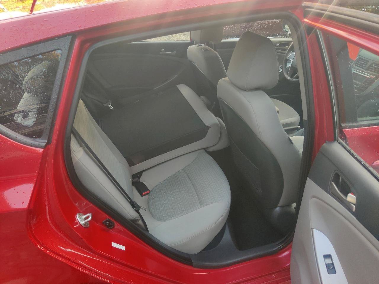 Used 2015 Hyundai Accent GS FWD image 15