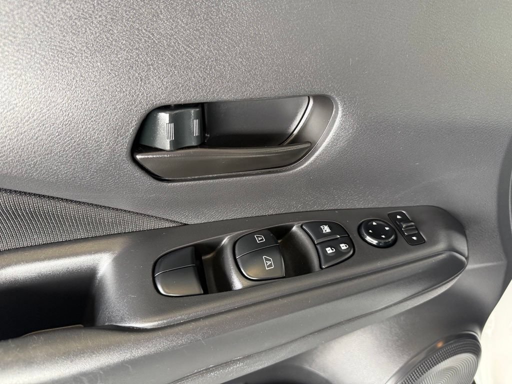 Used 2022 Nissan Kicks S FWD image 38