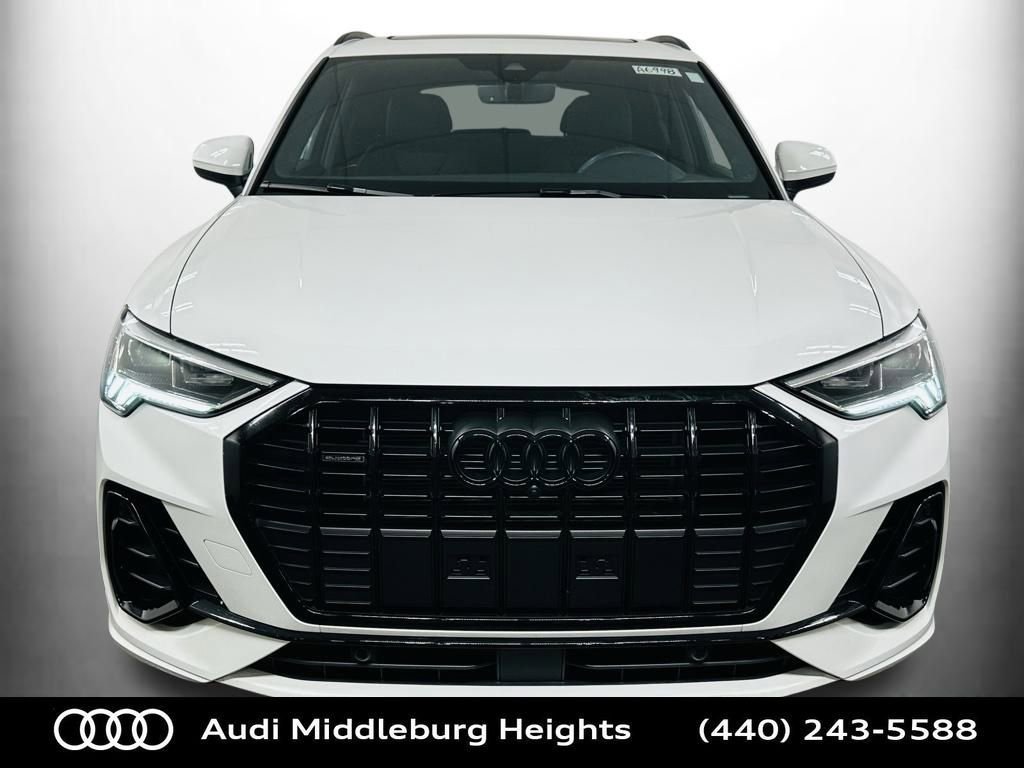 Certified 2024 Audi Q3 2.0T Premium Plus image 2