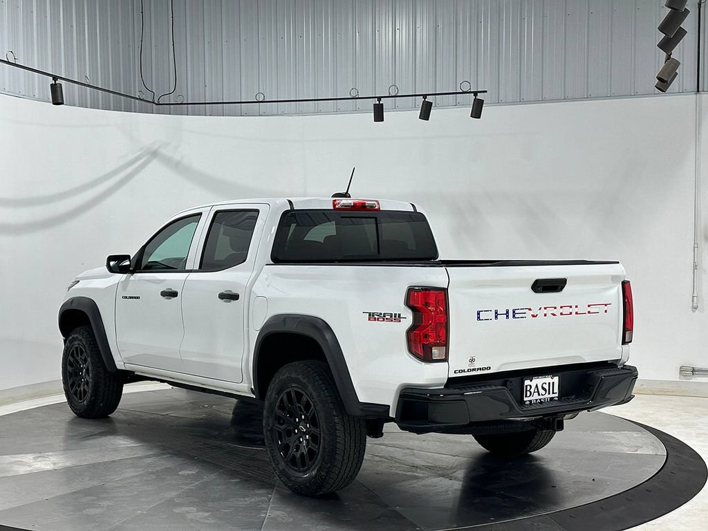 Used 2024 Chevrolet Colorado Trail Boss w/ Advanced Trailering Package AWD/4WD image 14