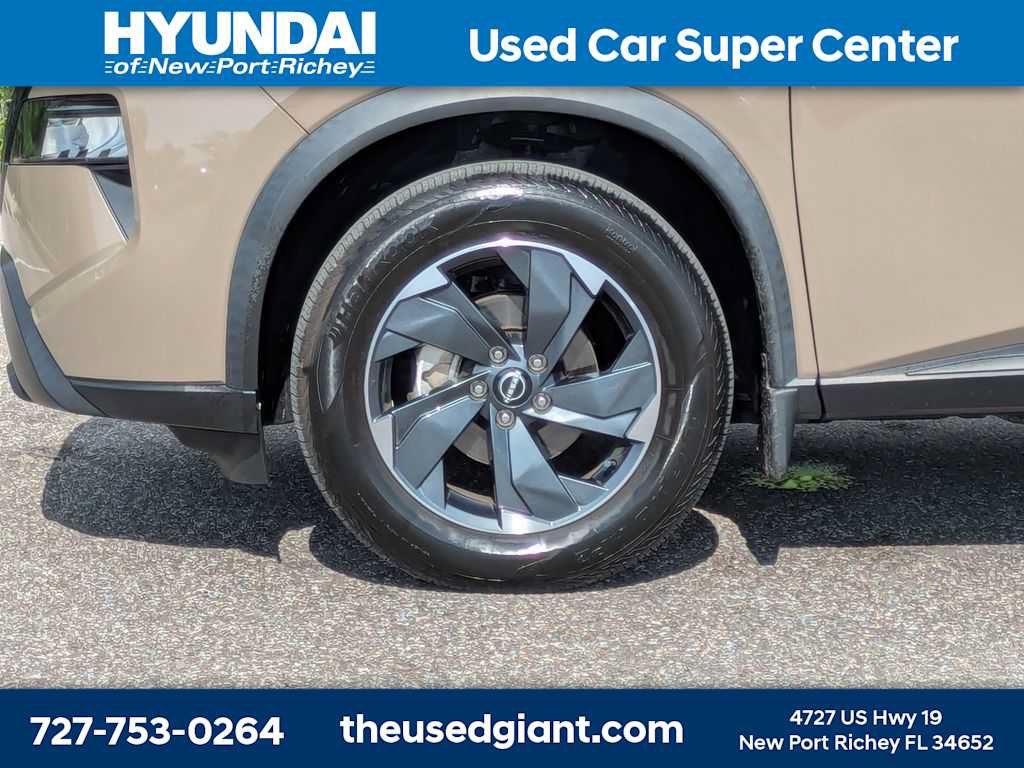 Used 2024 Nissan Rogue SV w/ SV Premium Package AWD/4WD image 10
