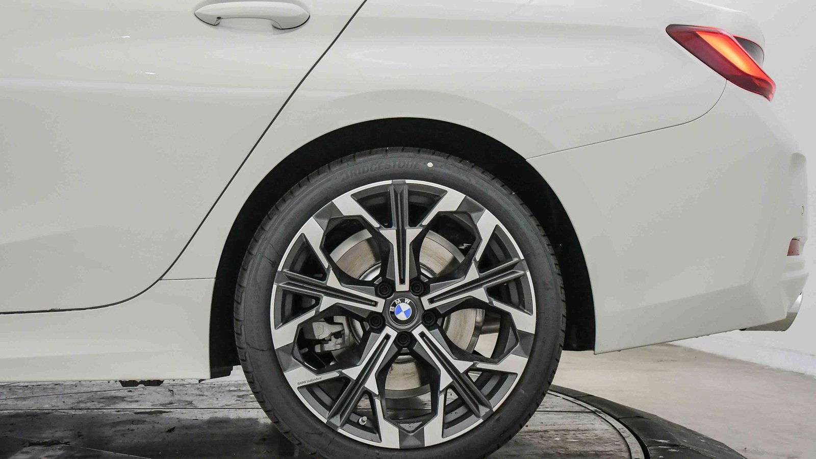 New 2026 BMW 330i Sedan w/ Convenience Package image 11