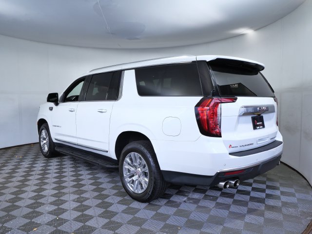Used 2023 GMC Yukon XL Denali AWD/4WD image 4