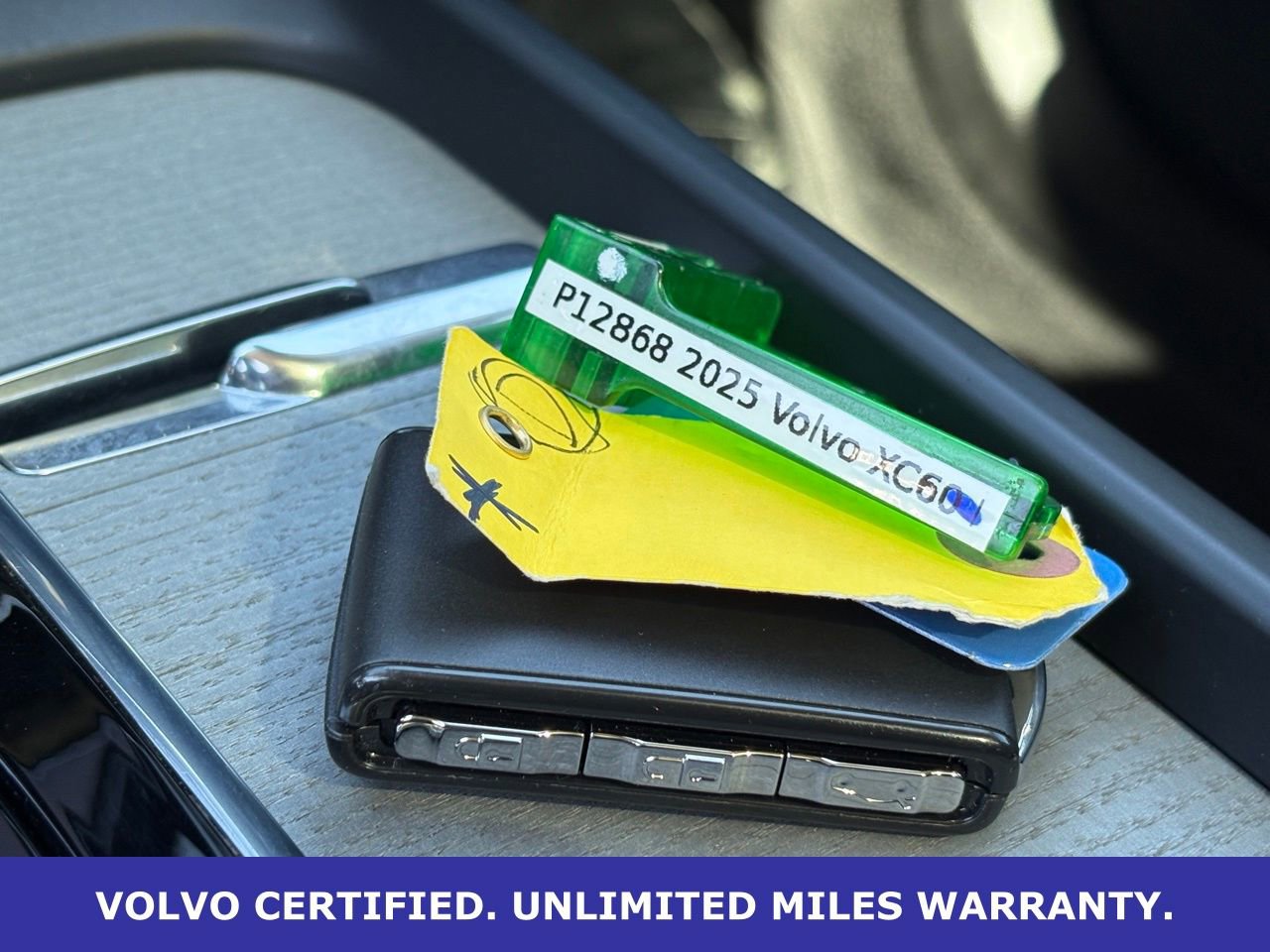 Certified 2025 Volvo XC60 B5 Plus image 40