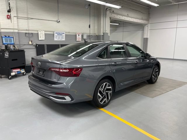 Certified 2023 Volkswagen Jetta SEL FWD image 4