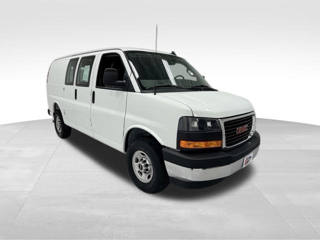 Certified 2025 GMC Savana 2500 w/ Driver Convenience Package RWD image 5