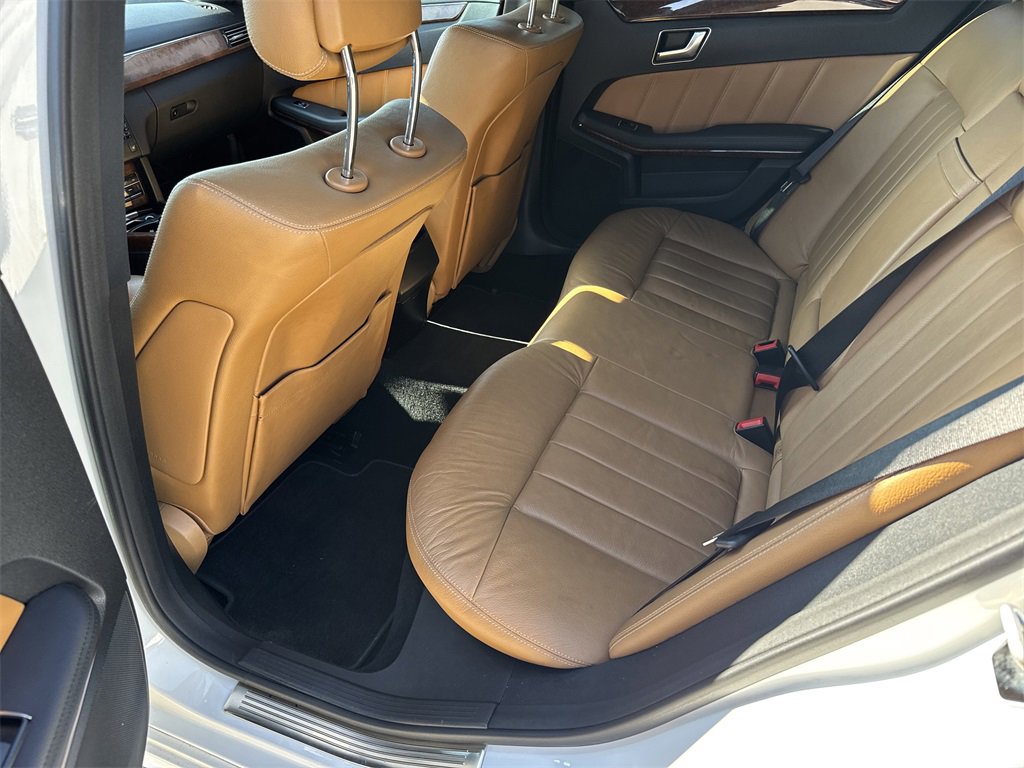 Used 2013 Mercedes-Benz E 350 4MATIC Sedan image 11