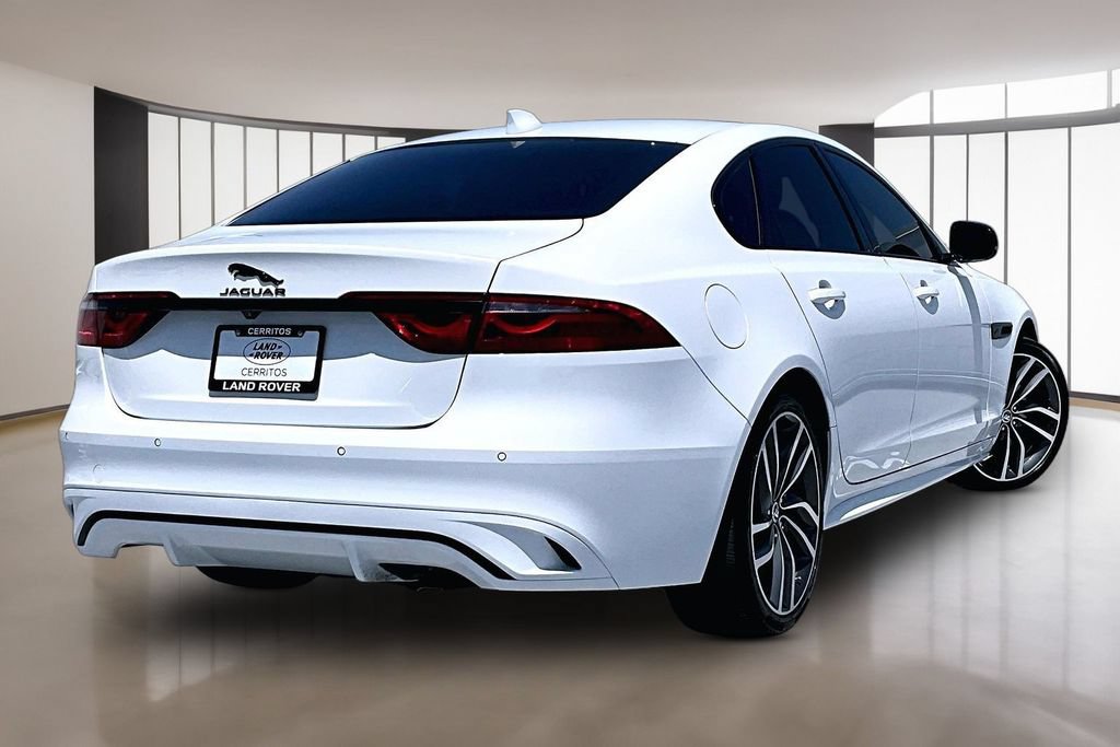 Used 2024 Jaguar XF R-Dynamic SE AWD/4WD image 6