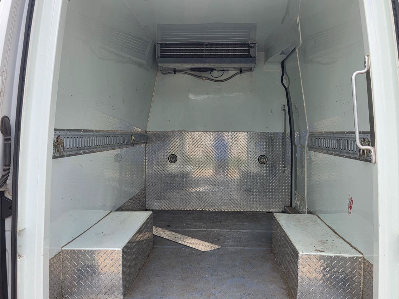 Used 2019 Freightliner Sprinter 144 RWD image 18