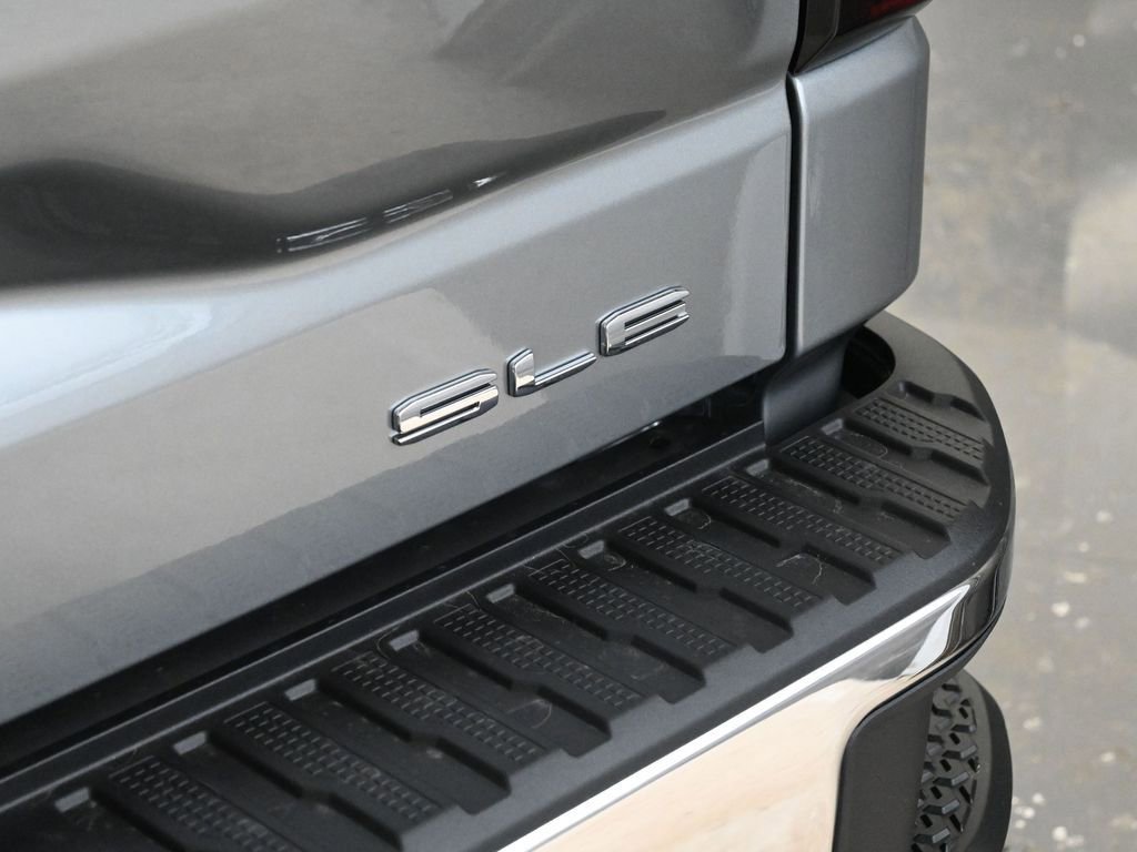 New 2026 GMC Sierra 1500 SLE w/ Preferred Package image 11