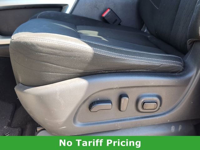 Used 2018 Nissan Titan SV w/ SV Convenience Package image 23