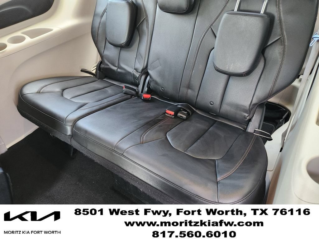 Used 2020 Chrysler Pacifica Touring-L w/ Advanced Safetytec Group FWD image 28