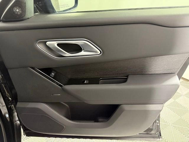 New 2026 Land Rover Range Rover Velar Dynamic SE image 33