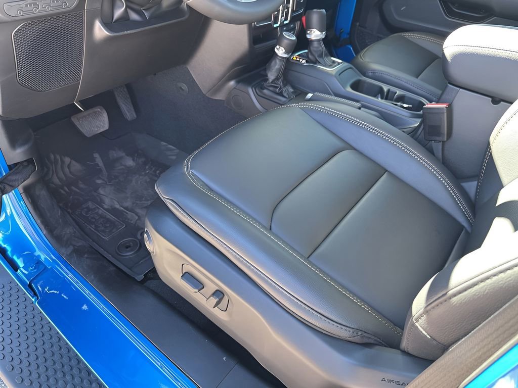 New 2026 Jeep Wrangler Unlimited Sahara AWD/4WD image 33