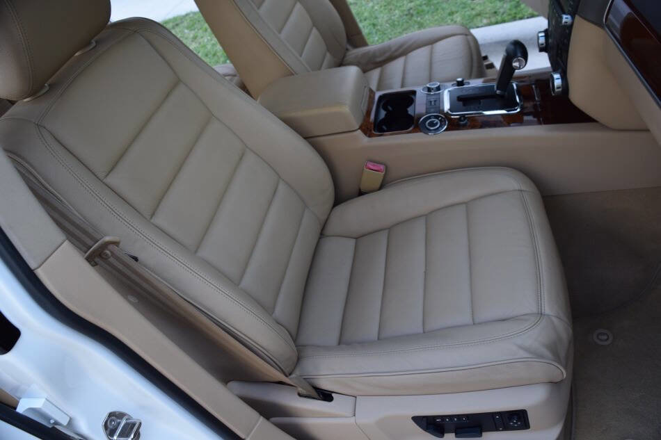 Used 2006 Volkswagen Touareg V10 TDI AWD/4WD image 50