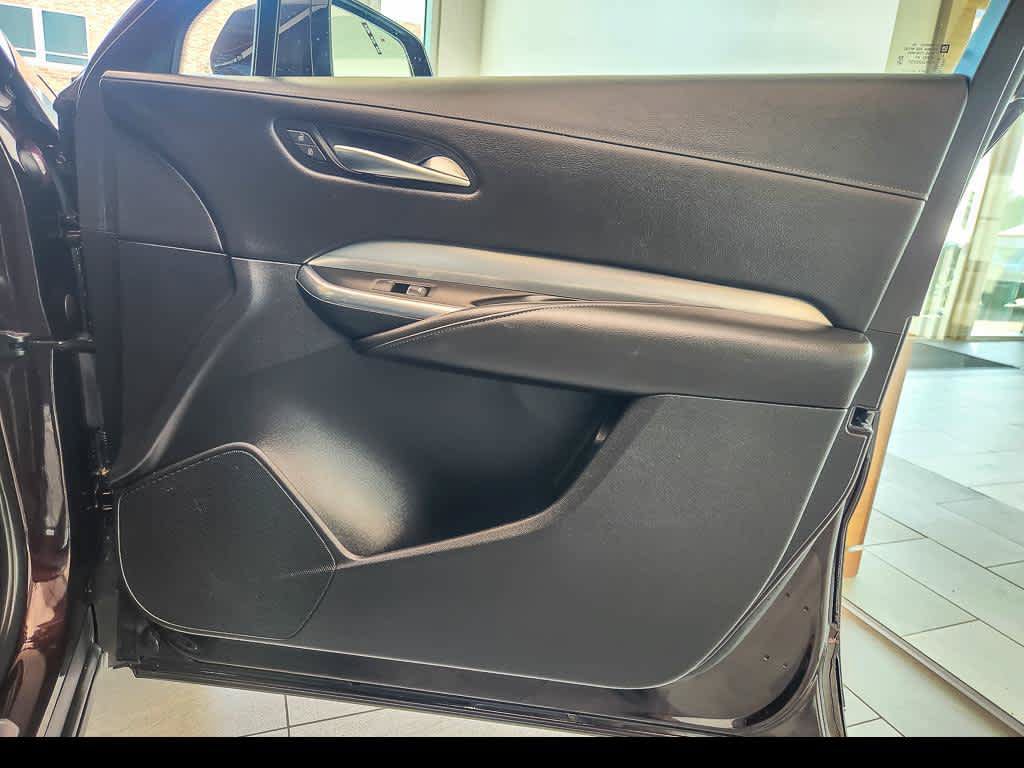Used 2021 Cadillac XT4 Premium Luxury AWD/4WD image 26