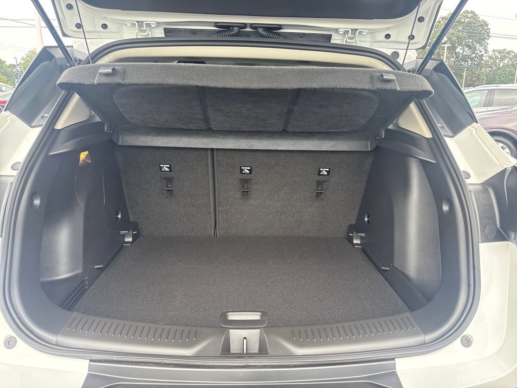 Certified 2023 Buick Encore GX Preferred w/ Cold Weather Comfort Package FWD image 8