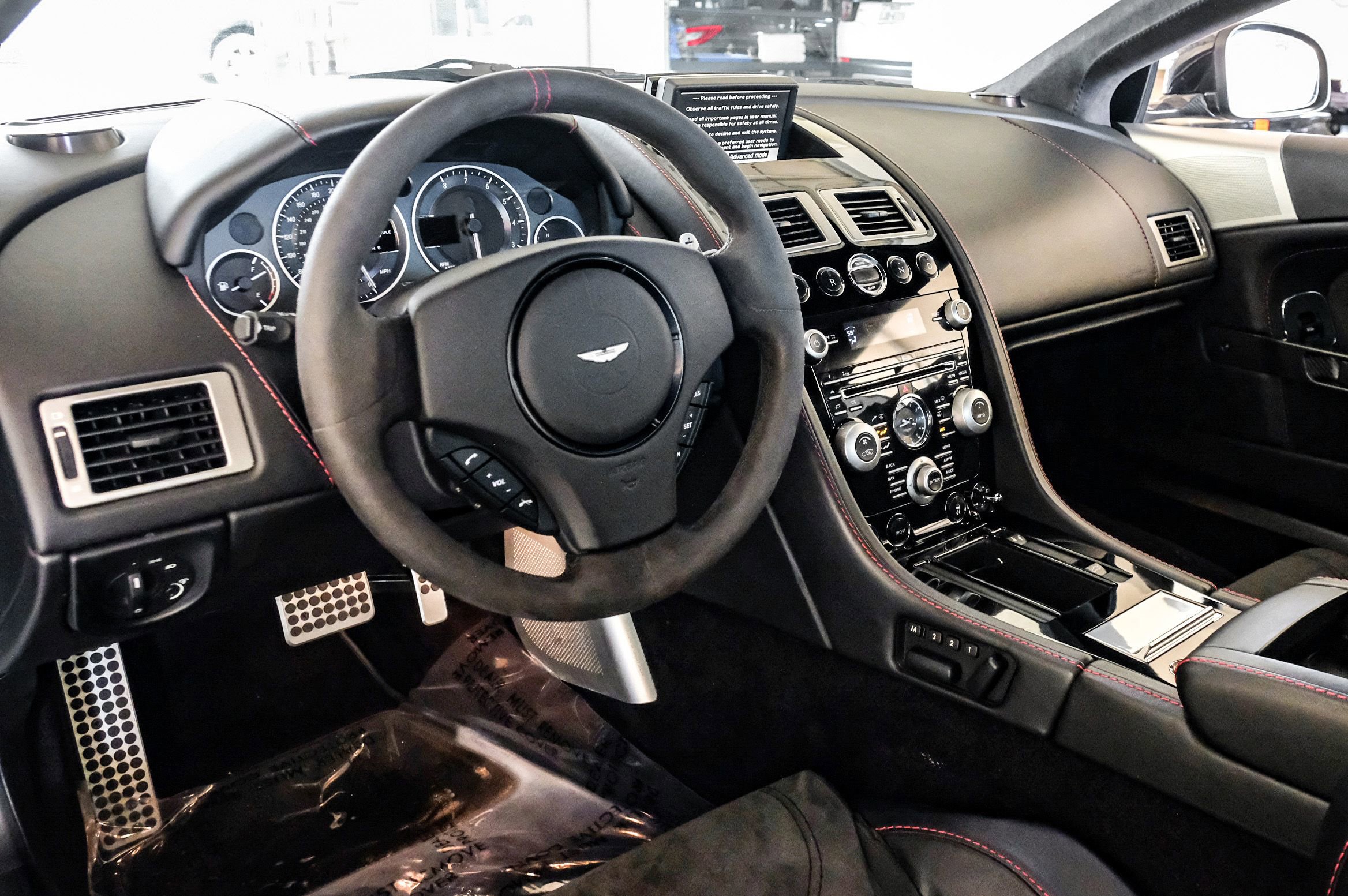 Used 2010 Aston Martin DBS Base image 2