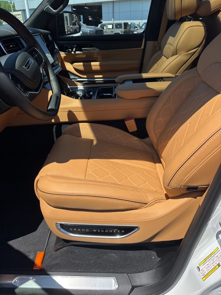 New 2026 Jeep Grand Wagoneer Summit AWD/4WD image 9