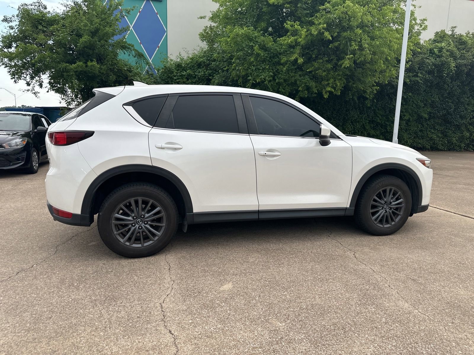 Used 2019 MAZDA CX-5 Touring FWD image 4