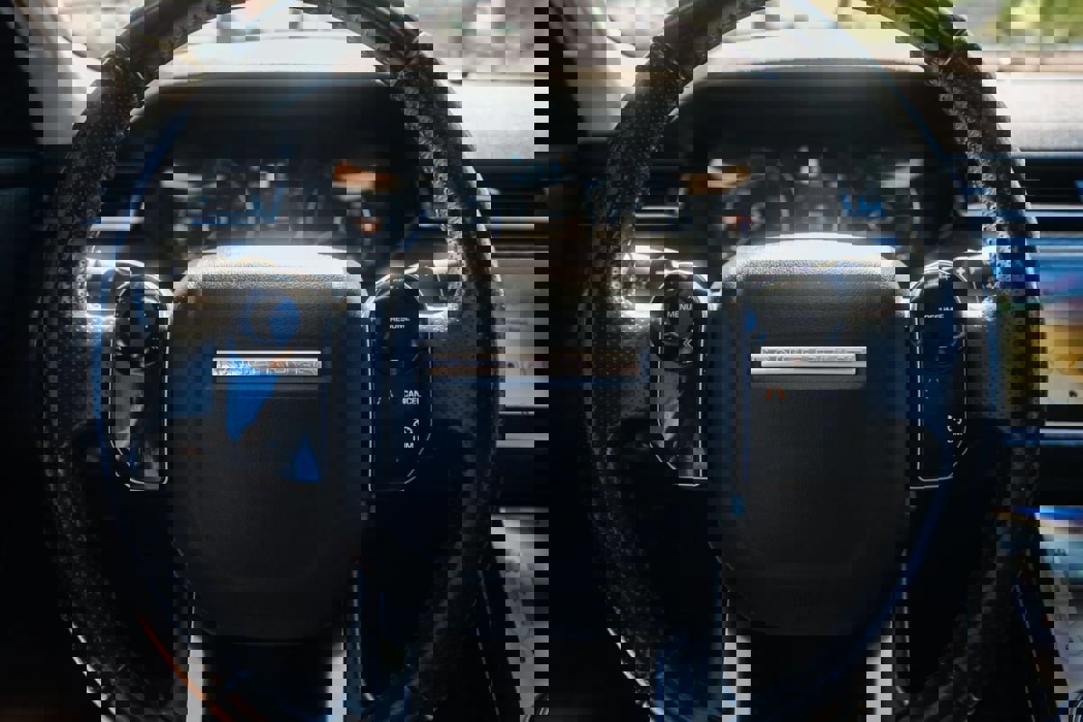 Used 2019 Land Rover Range Rover Velar S image 30