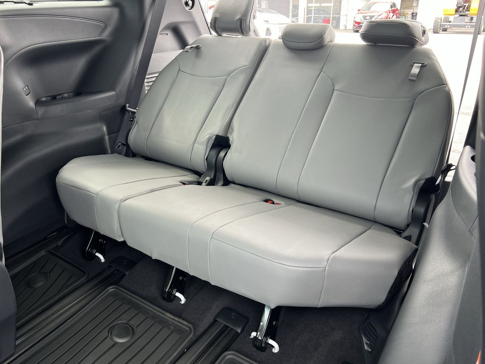 New 2026 Toyota Sienna XLE FWD image 24