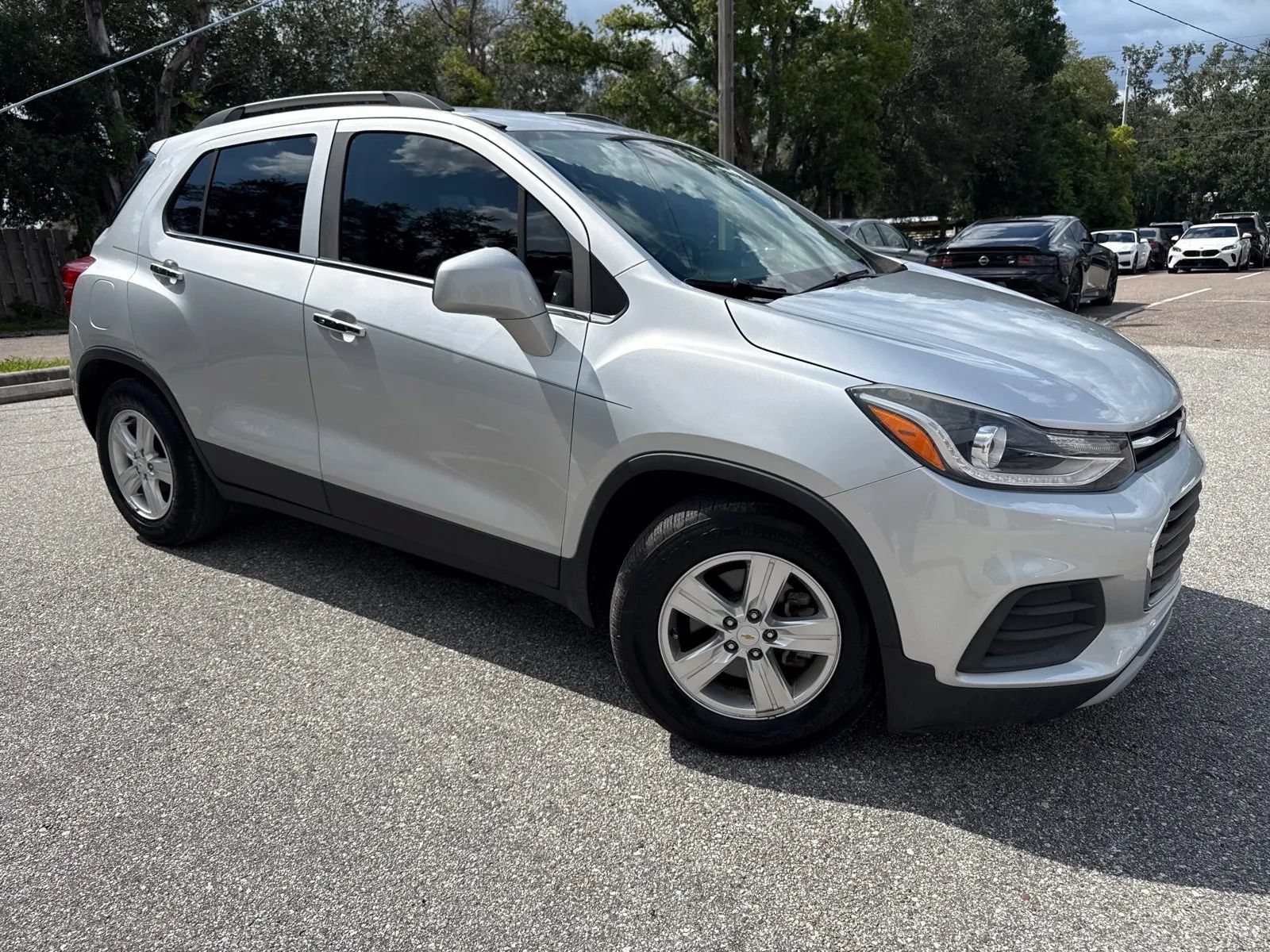 Used 2019 Chevrolet Trax LT w/ LT Convenience Package FWD image 6