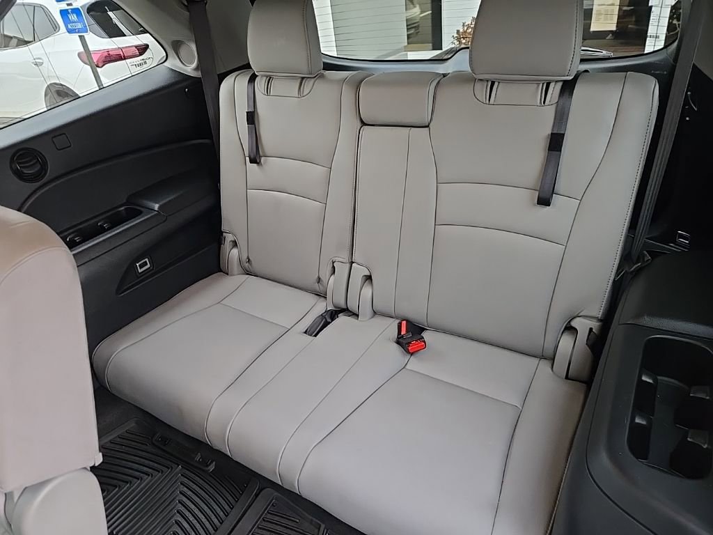 Used 2018 Honda Pilot Touring image 49