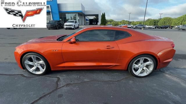 Used 2023 Chevrolet Camaro LT w/ Technology Package RWD image 5