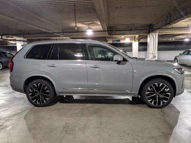 New 2026 Volvo XC90 T8 Plus w/ Protection Package AWD/4WD image 2