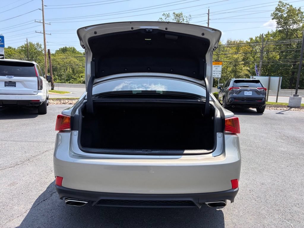 Used 2019 Lexus IS 300 F Sport w/ F Sport Package AWD/4WD image 11