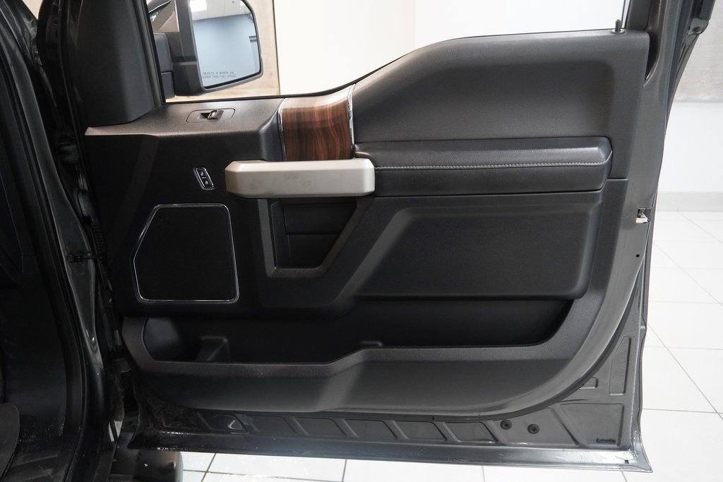 Used 2017 Ford F150 Lariat image 30