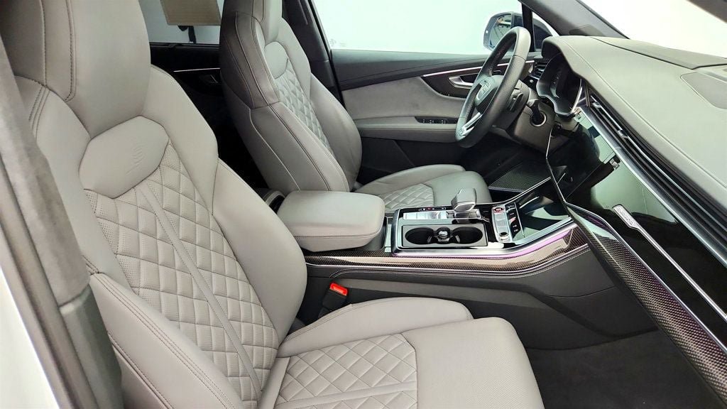 Used 2023 Audi SQ7 Prestige AWD/4WD image 25