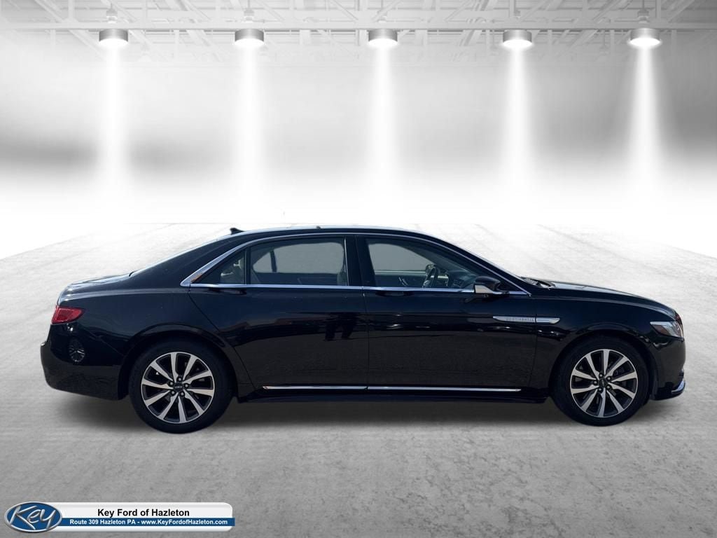 Used 2018 Lincoln Continental Premiere AWD/4WD image 13